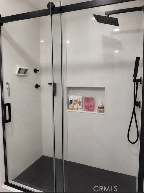 13540 Hubbard #28 Sylmar, CA 91342