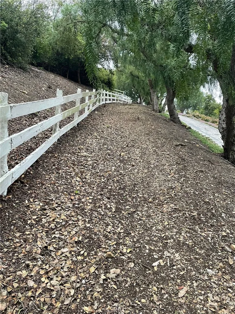 7 Southfield Drive Rolling Hills, CA 90274