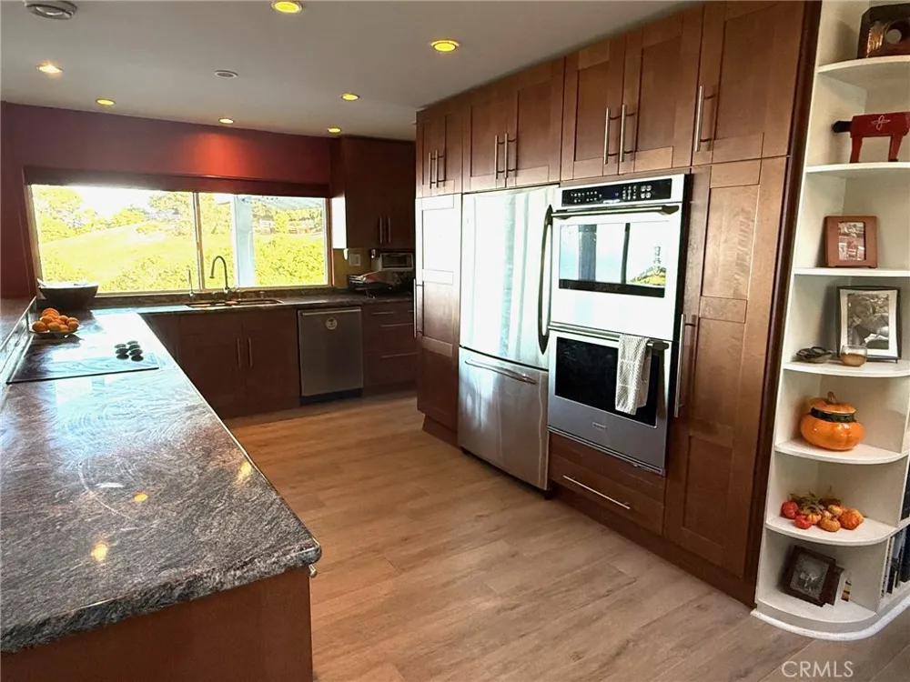 7 Southfield Drive Rolling Hills, CA 90274