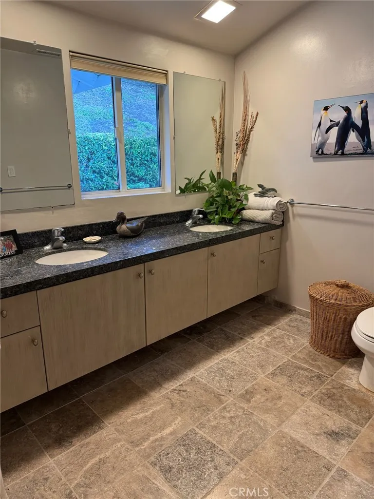 7 Southfield Drive Rolling Hills, CA 90274