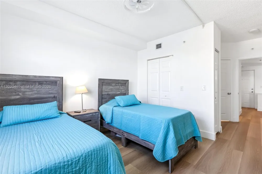 17150 Bay Rd #2808 Sunny Isles Beach, FL 33160