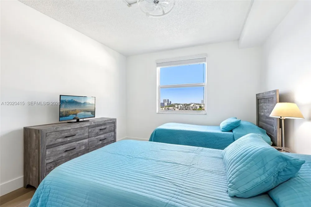 17150 Bay Rd #2808 Sunny Isles Beach, FL 33160