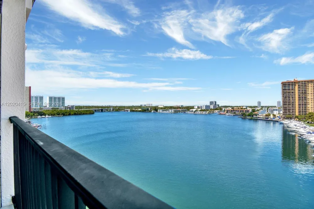 17150 Bay Rd #2808 Sunny Isles Beach, FL 33160