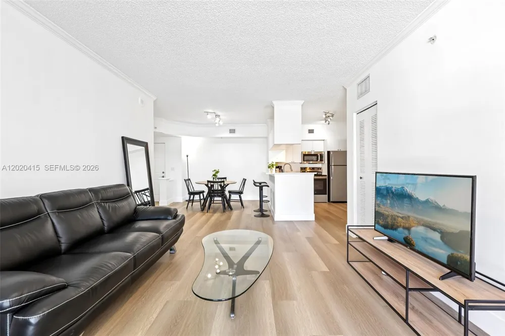 17150 Bay Rd #2808 Sunny Isles Beach, FL 33160