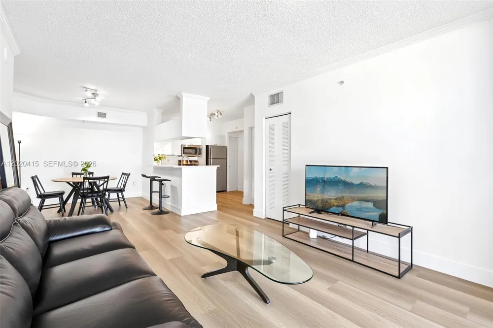 17150 Bay Rd #2808 Sunny Isles Beach, FL 33160