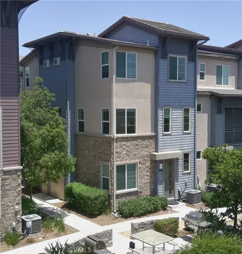 1014 Savi Drive #104