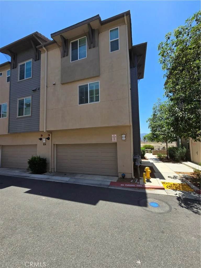 1014 Savi Drive #104 Corona, CA 92878