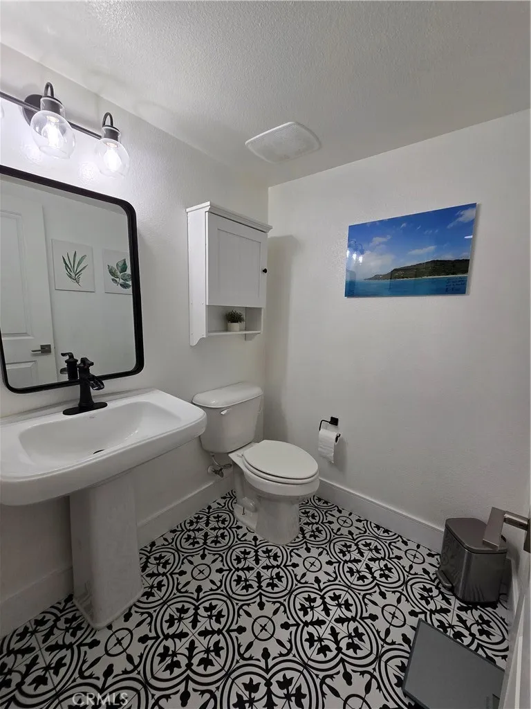1014 Savi Drive #104 Corona, CA 92878