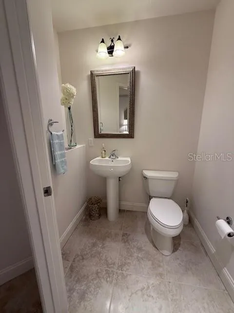 7710 LAKE VISTA COURT #302 Lakewood Ranch, FL 34202