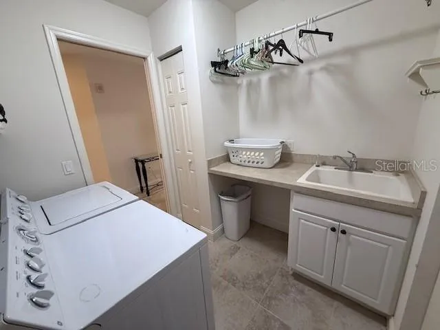 7710 LAKE VISTA COURT #302 Lakewood Ranch, FL 34202