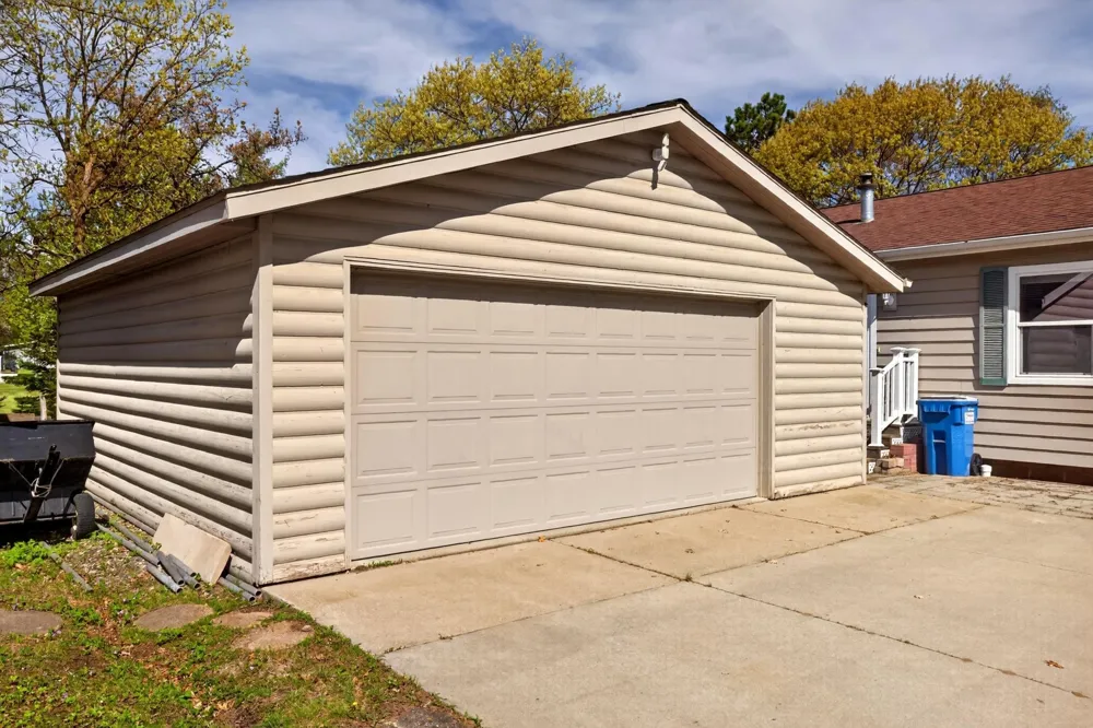 21016 County 80 Nevis, MN 56467