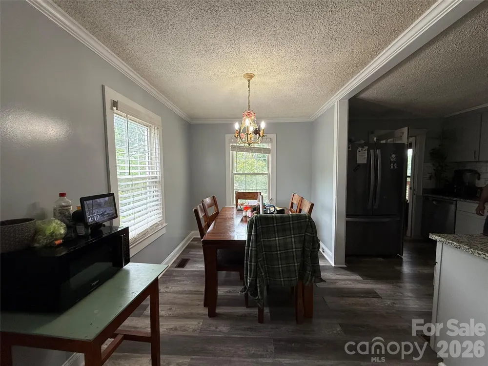 709 Dixie Avenue NW Valdese, NC 28690