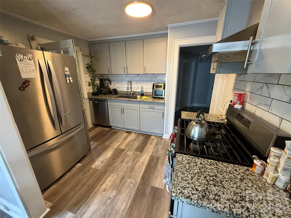 709 Dixie Avenue NW Valdese, NC 28690