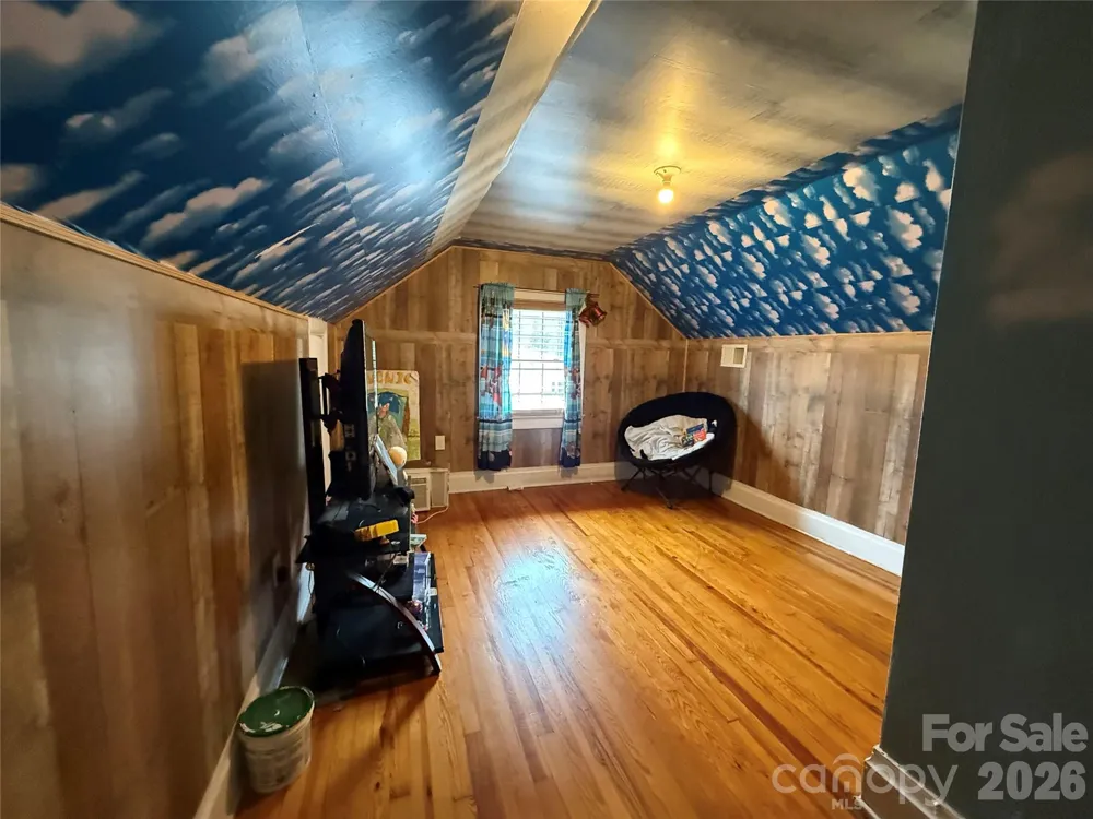 709 Dixie Avenue NW Valdese, NC 28690