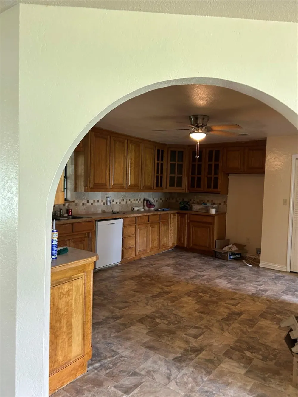 214 County Rd 4870 Newark, TX 76071