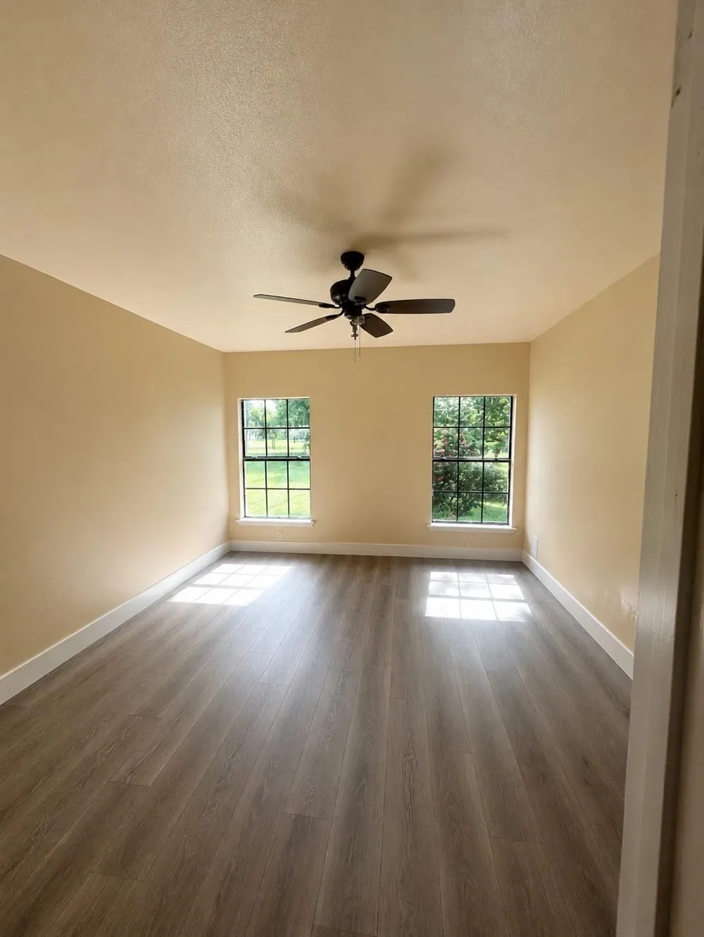 214 County Rd 4870 Newark, TX 76071
