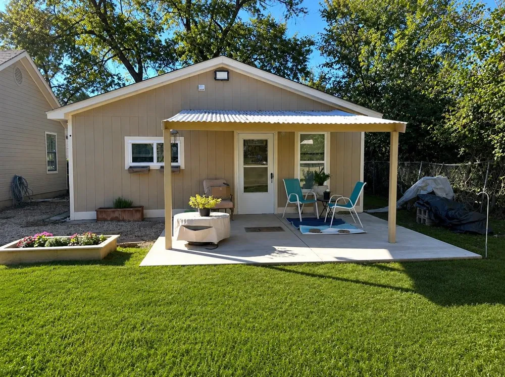 214 County Rd 4870 Newark, TX 76071