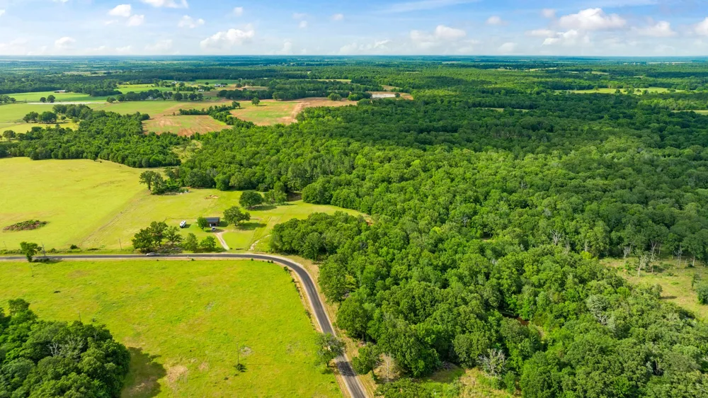 958 County Road 37000 Sumner, TX 75486