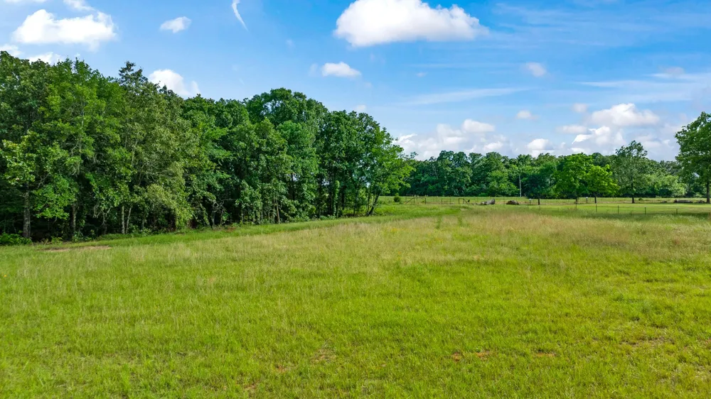 958 County Road 37000 Sumner, TX 75486