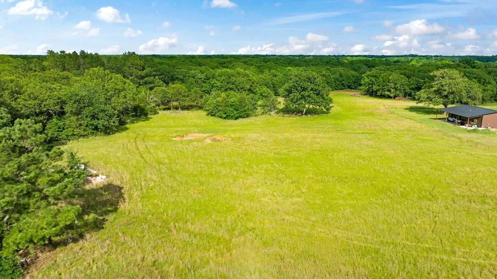 958 County Road 37000 Sumner, TX 75486