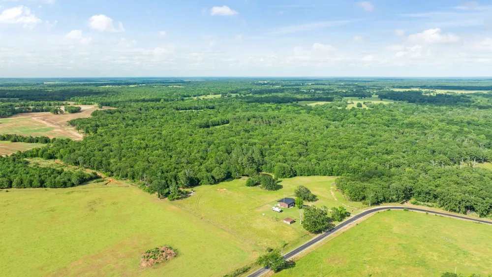 958 County Road 37000 Sumner, TX 75486