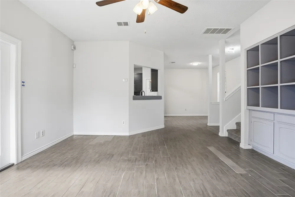 2142 Falcon Ridge Drive Carrollton, TX 75010