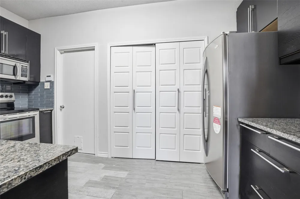 2142 Falcon Ridge Drive Carrollton, TX 75010