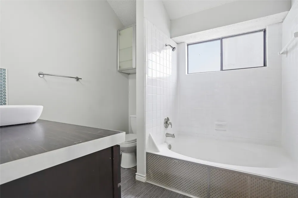 2142 Falcon Ridge Drive Carrollton, TX 75010