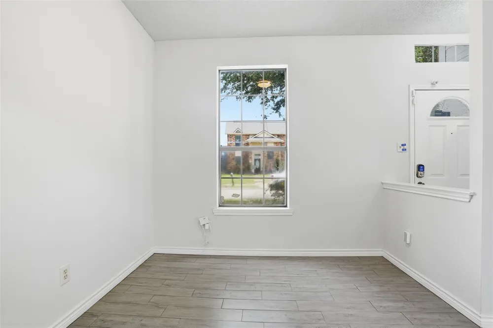 2142 Falcon Ridge Drive Carrollton, TX 75010