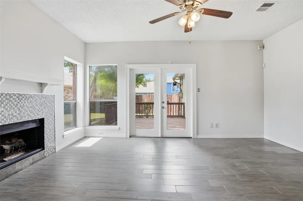 2142 Falcon Ridge Drive Carrollton, TX 75010
