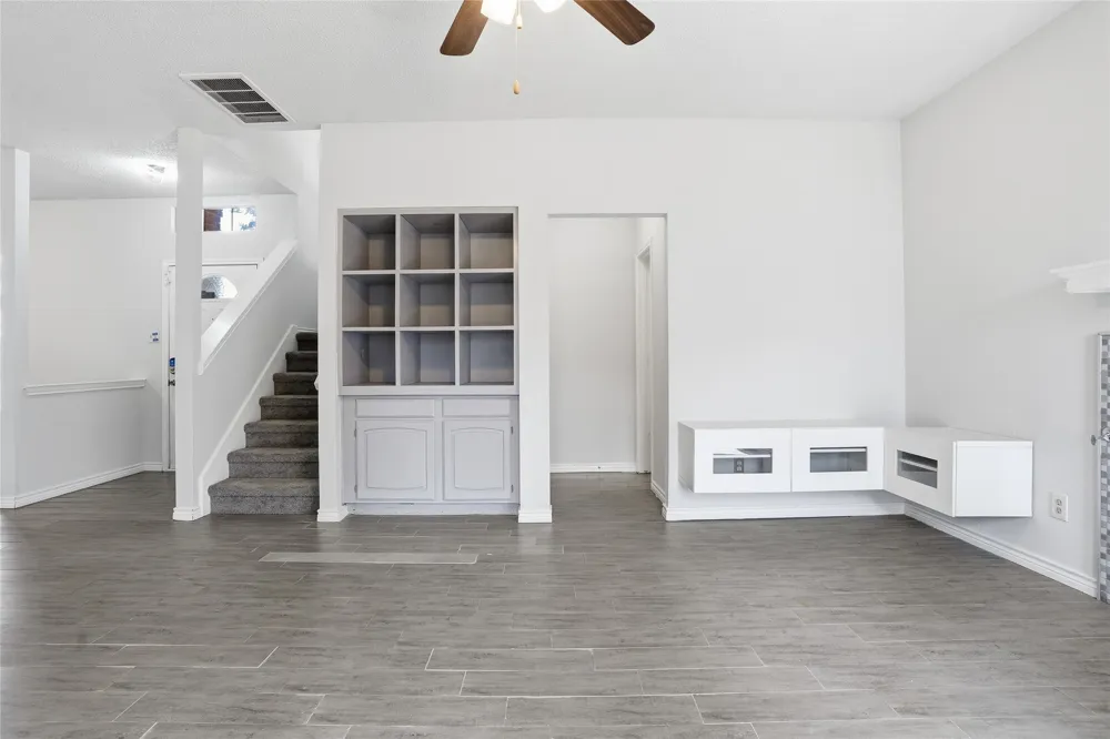 2142 Falcon Ridge Drive Carrollton, TX 75010