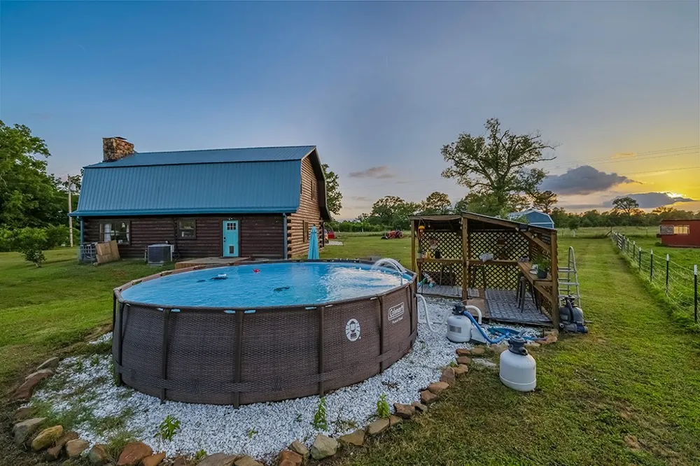 4798 County Road 4235 De Kalb, TX 75559