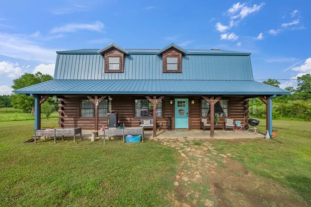 4798 County Road 4235 De Kalb, TX 75559