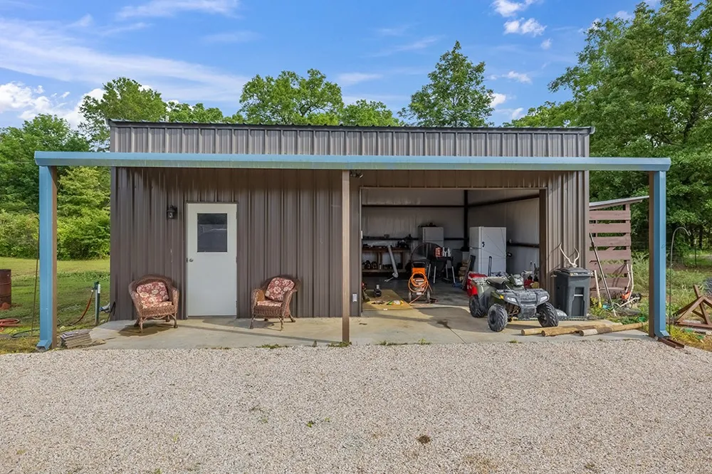 4798 County Road 4235 De Kalb, TX 75559