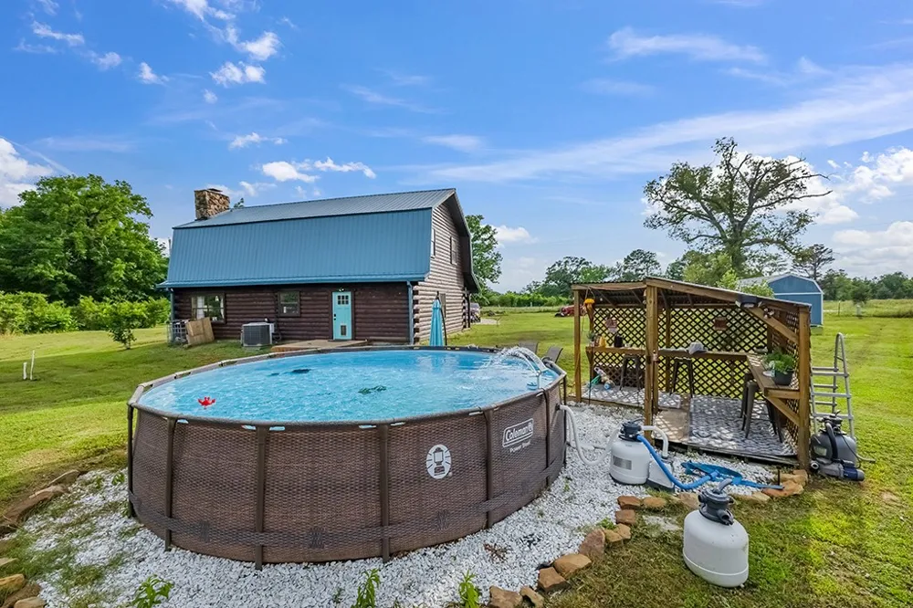 4798 County Road 4235 De Kalb, TX 75559