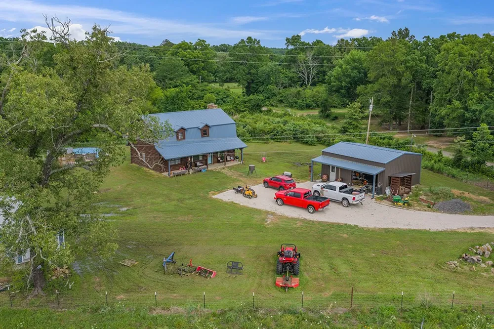 4798 County Road 4235 De Kalb, TX 75559