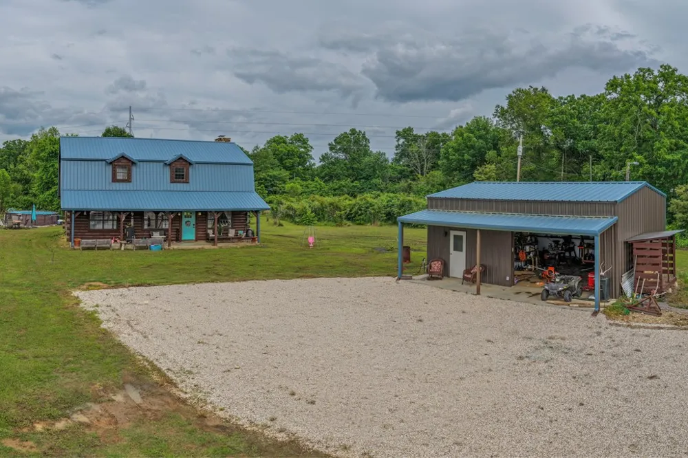 4798 County Road 4235 De Kalb, TX 75559