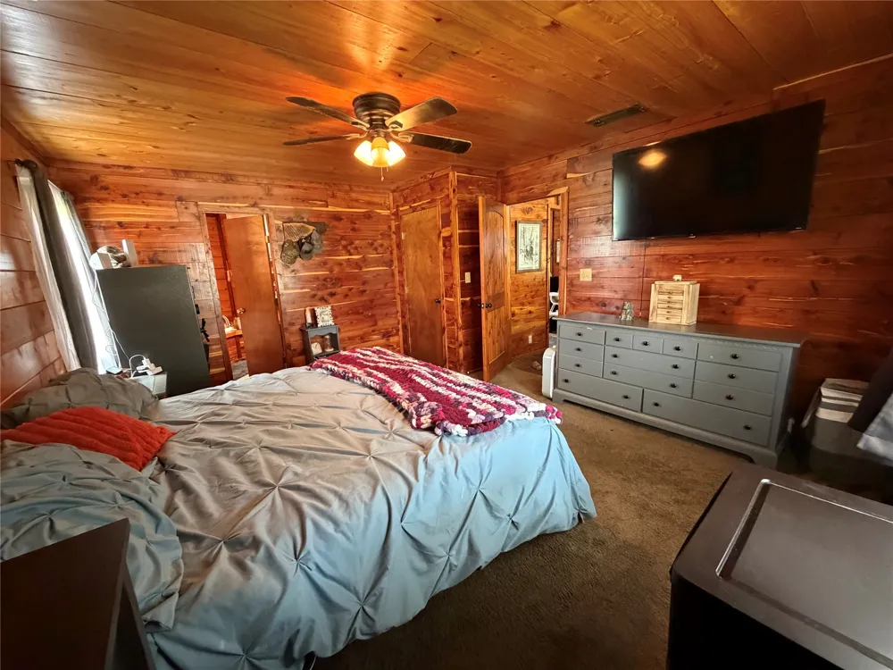 4798 County Road 4235 De Kalb, TX 75559