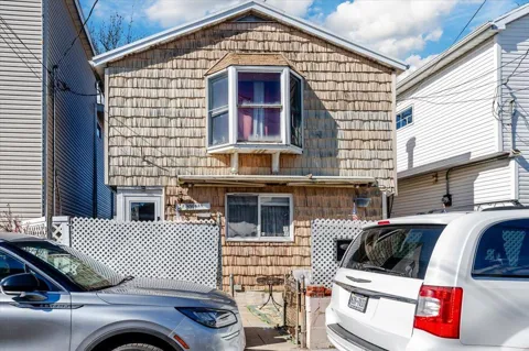 110 Edgewater Park #C