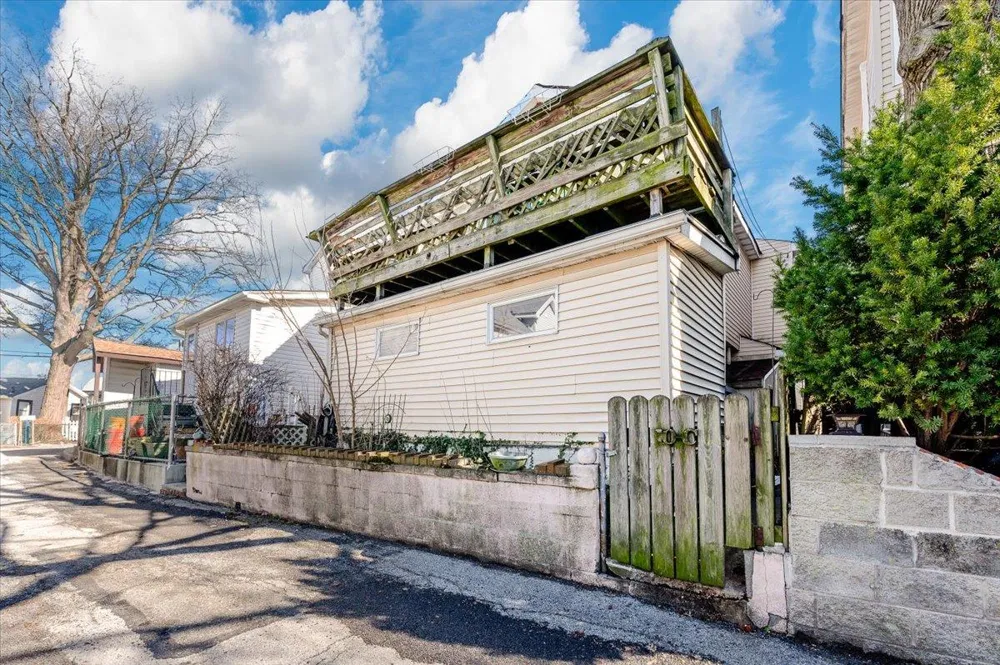 110 Edgewater Park #C Bronx, NY 10465