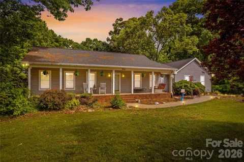 711 Spring Pointe Drive