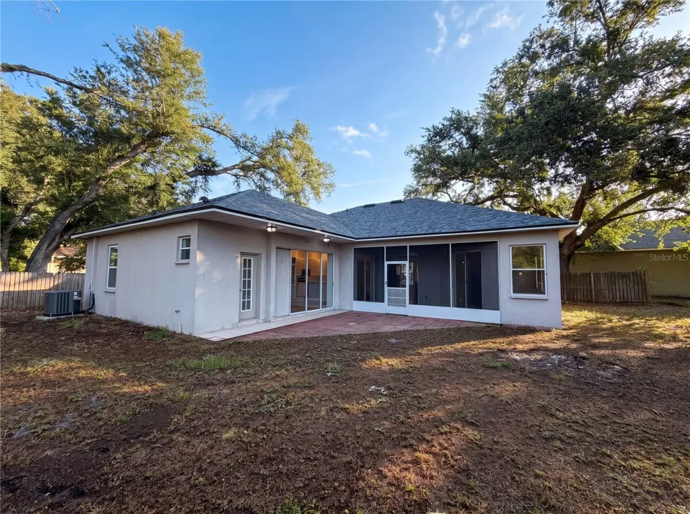 203 TAYLOR BAY LANE Brandon, FL 33510