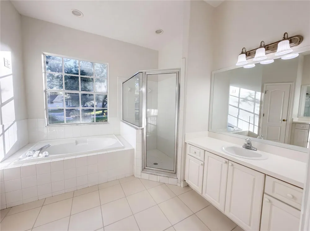 203 TAYLOR BAY LANE Brandon, FL 33510