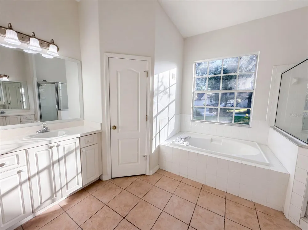 203 TAYLOR BAY LANE Brandon, FL 33510