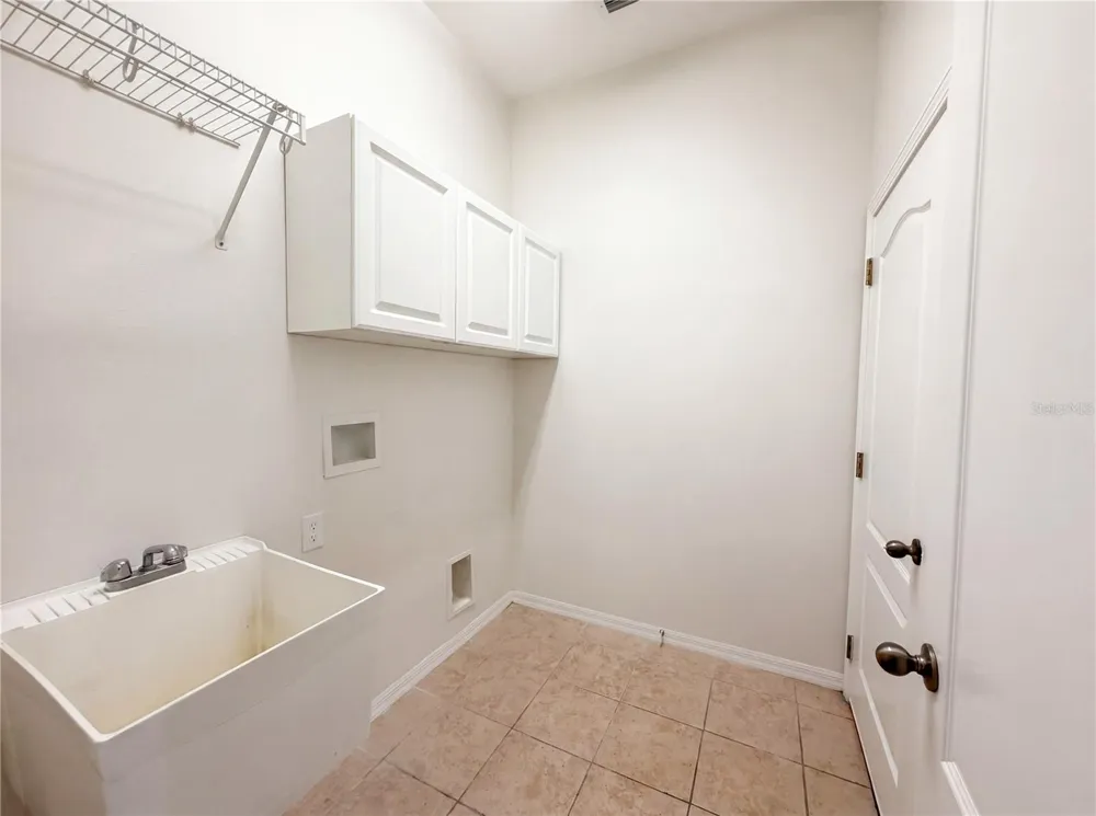 203 TAYLOR BAY LANE Brandon, FL 33510