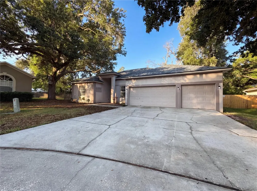 203 TAYLOR BAY LANE Brandon, FL 33510