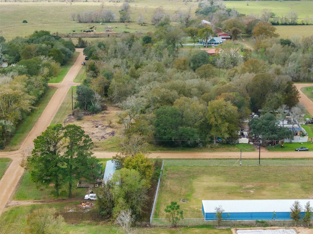 2211 8th Street Rock Island, TX 77470