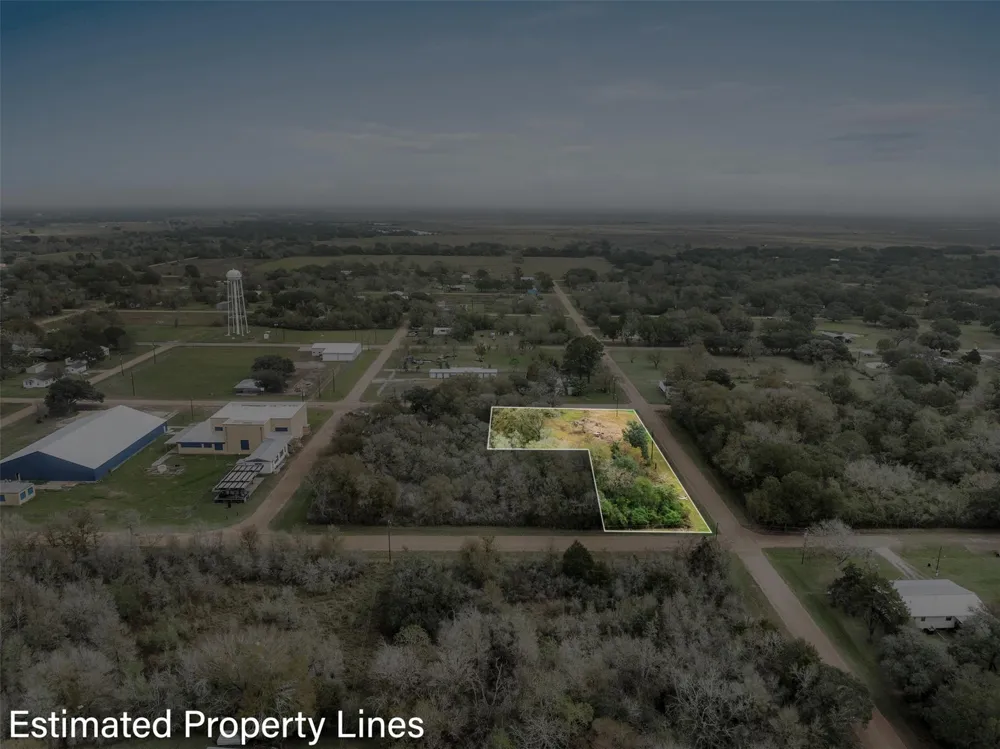 2211 8th Street Rock Island, TX 77470