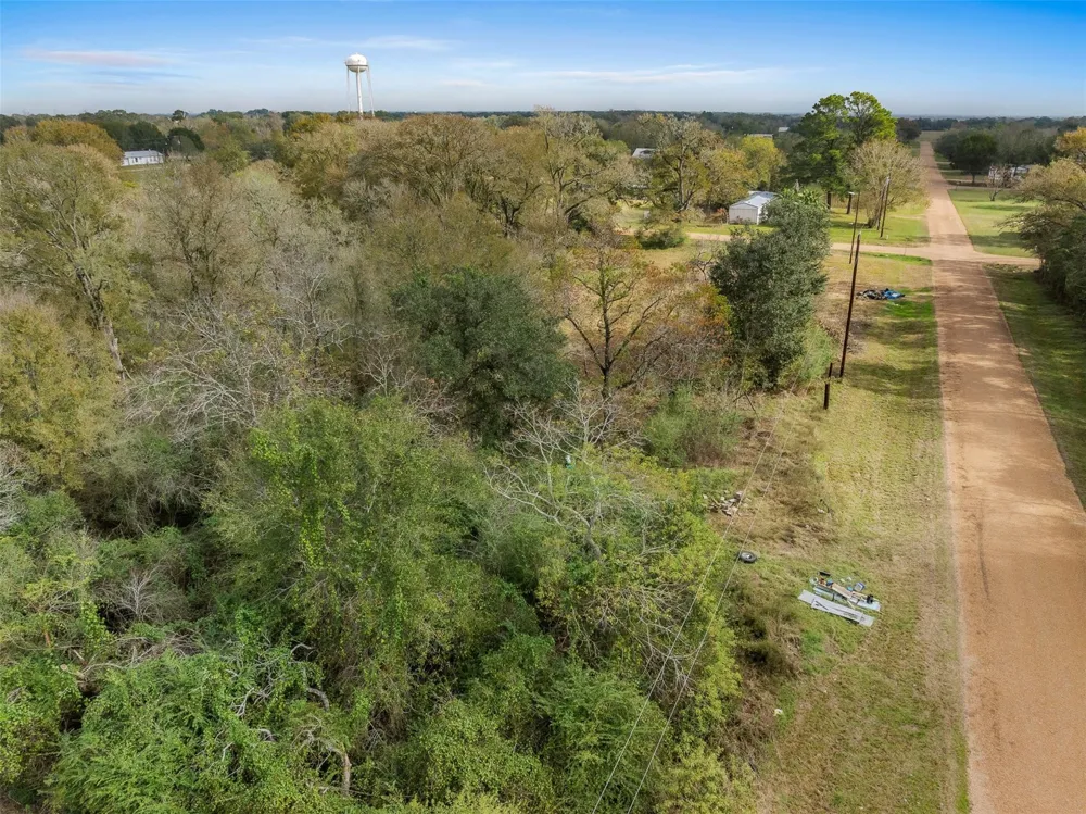 2211 8th Street Rock Island, TX 77470