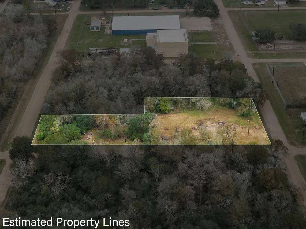 2211 8th Street Rock Island, TX 77470
